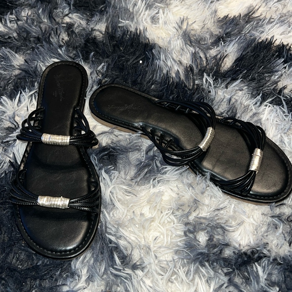 Black / Silver  Universal Thread Sandals